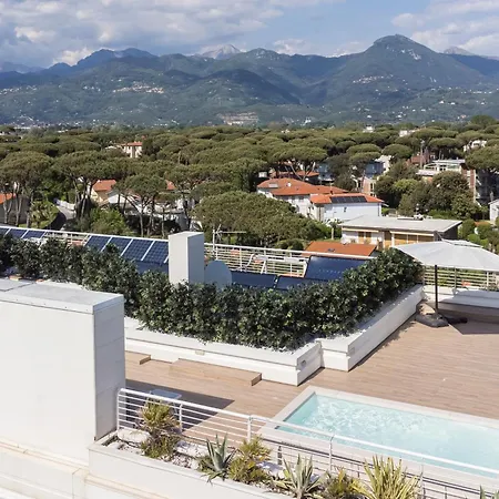 Panoramic Penthouse Rooftop Whit Pool דירה לידו די קאמאיורה